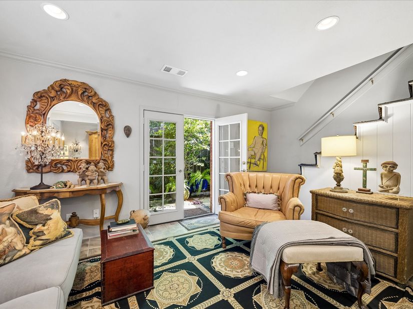 2225 Mimosa Drive 2, Houston TX 77019