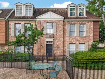 408 N Post Oak Lane