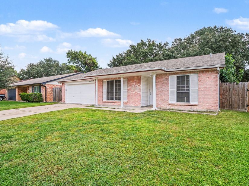 10419 Gulfstream Lane, Sugar Land TX 77498