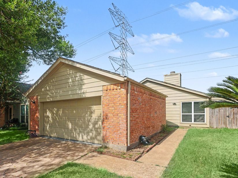 3903 Mountain Rose Lane, Houston TX 77043