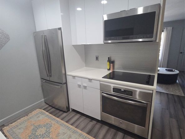 2250 Bering Drive, Houston TX 77057