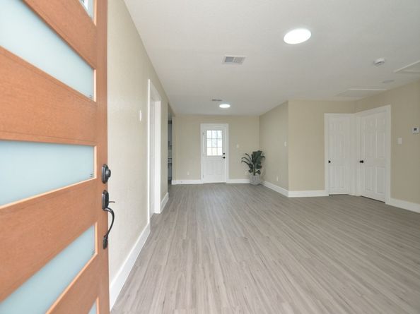 6801 Kassarine Pass, Houston TX 77033