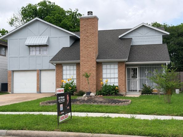 10819 Sageriver Drive, Houston TX 77089