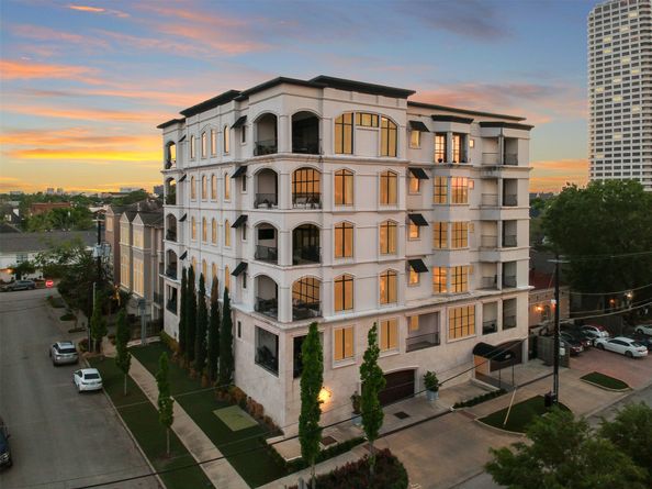 2221 Welch Street 401, Houston TX 77019