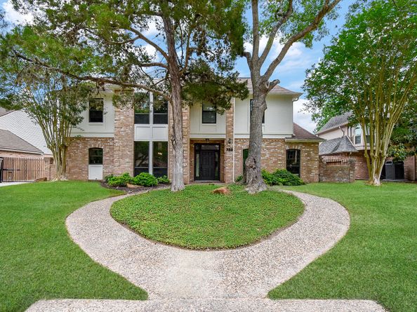 723 Plainwood Drive, Houston TX 77079