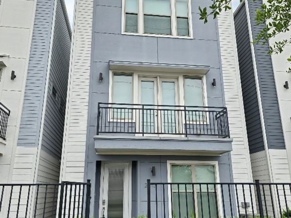 2613 Hutchins Street, Houston TX 77004