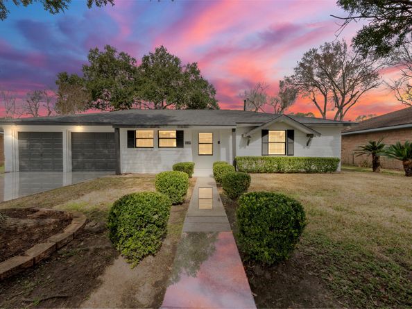 5734 Farwell Drive, Houston TX 77035