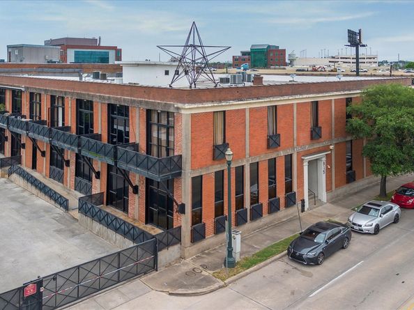 915 N San Jacinto Street 2D, Houston TX 77002