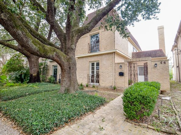 44 Bayou Pointe Drive, Houston TX 77063