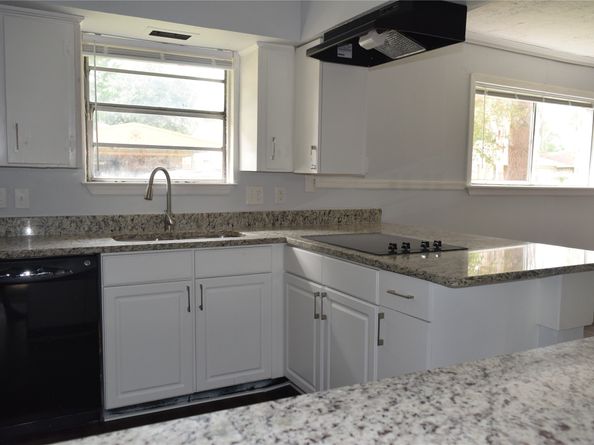 9902 Tolman Street N, Houston TX 77034