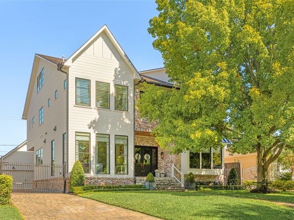 3758 Drummond Street, Houston TX 77025