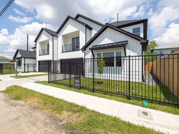 1818 West Street, Houston TX 77026