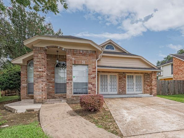 15827 Beechnut Street, Houston TX 77083