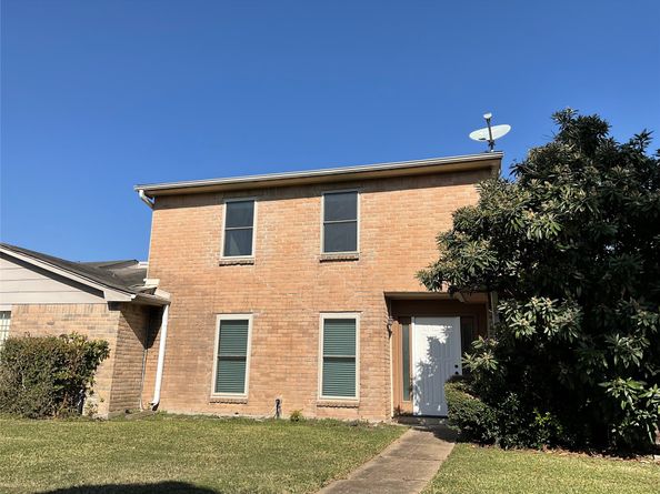 6649 Westwick Drive, Houston TX 77072