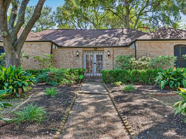 13903 Chevy Chase Drive, Houston TX 77077