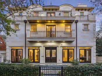 2247 Bartlett Street