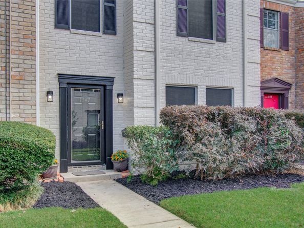 1147 Country Place Drive, Houston TX 77079