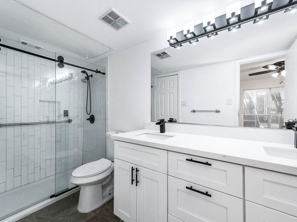 3900 Woodchase Dr Drive 137, Houston TX 77042