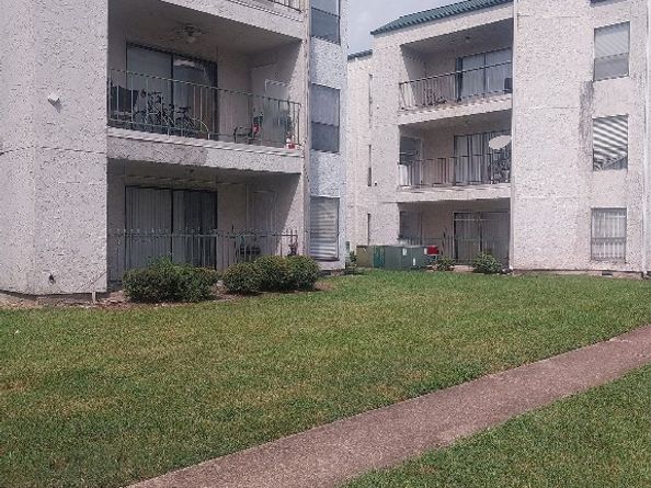 2816 S Bartell Drive 24, Houston TX 77054