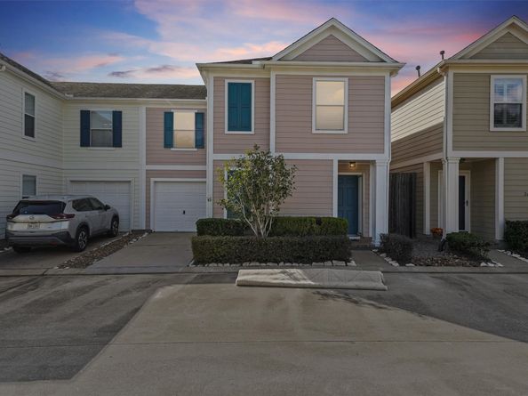 2618 Woodridge Manor Drive, Houston TX 77087