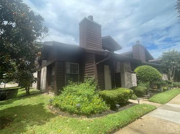 2611 Grants Lake Boulevard