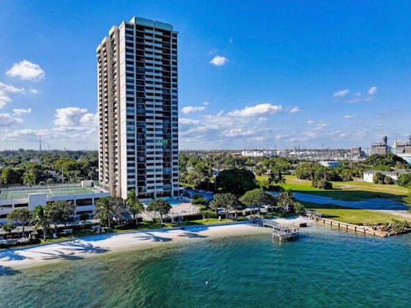 5600 N Flagler Drive 1209, West Palm Beach FL 33407