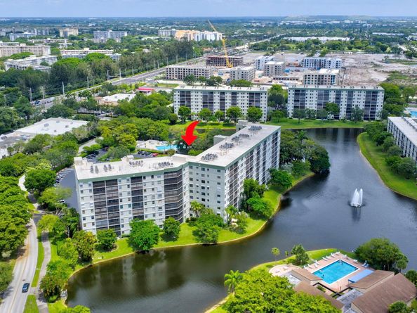 2334 S Cypress Bend Dr 511, Pompano Beach FL 33069