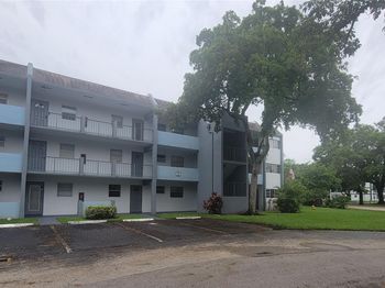 8321 Sands Point Blvd