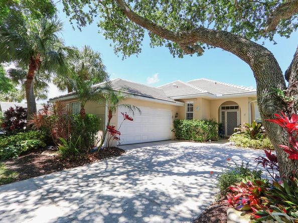 1071 Bedford Avenue, Palm Beach Gardens FL 33403