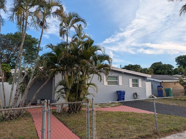 2990 NW 7th Court, Fort Lauderdale FL 33311