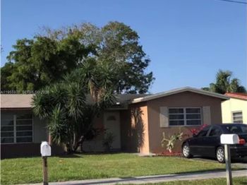 6532 SW 18th Court