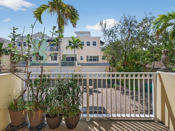 630 SE 15th Street 5, Fort Lauderdale FL 33316