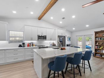 162 Greentree Circle