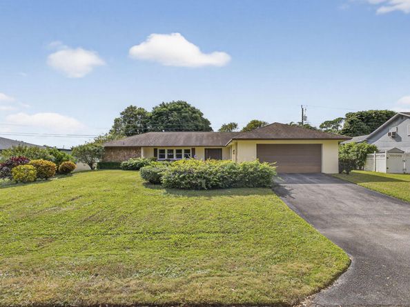 19 E Arch Drive, Lake Worth FL 33467