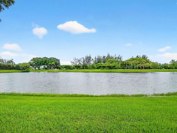 5710 Parkwalk Circle E, Boynton Beach FL 33472