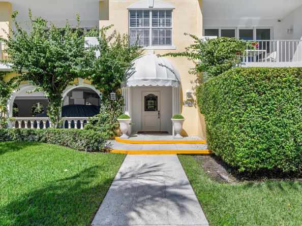 127 Peruvian Avenue 302, Palm Beach FL 33480