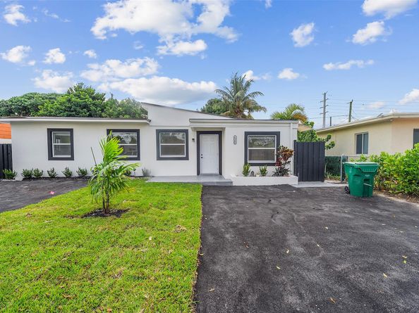 6840 SW 3rd St, Miami FL 33144