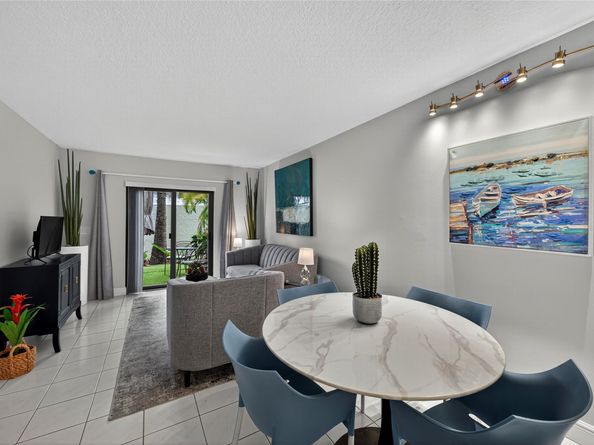 2920 NE 8th Ter 103, Oakland Park FL 33334