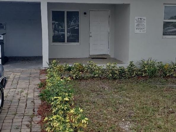 4230 SW 57th Ave, Davie FL 33314