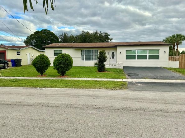 3470 NW 39th St, Lauderdale Lakes FL 33309