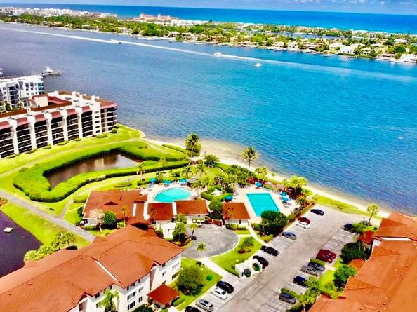 7030 Half Moon Circle 121, Hypoluxo FL 33462