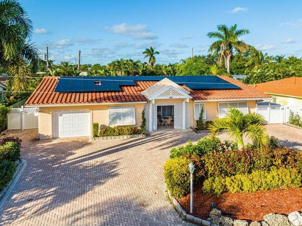 451 NE 25th Terrace, Boca Raton FL 33431