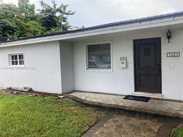 7521 SW 57th Terrace, Miami FL 33143