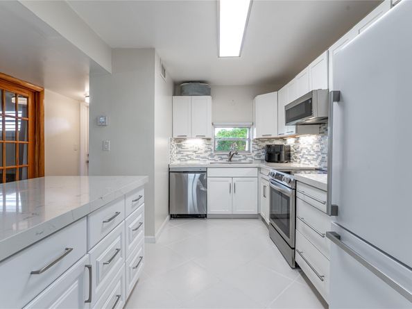 9411 N Hollybrook Lake Dr 309, Pembroke Pines FL 33025