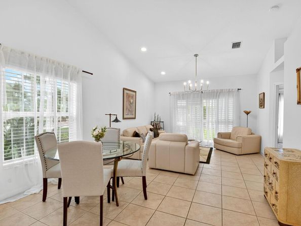 8624 Logia Circle, Boynton Beach FL 33472