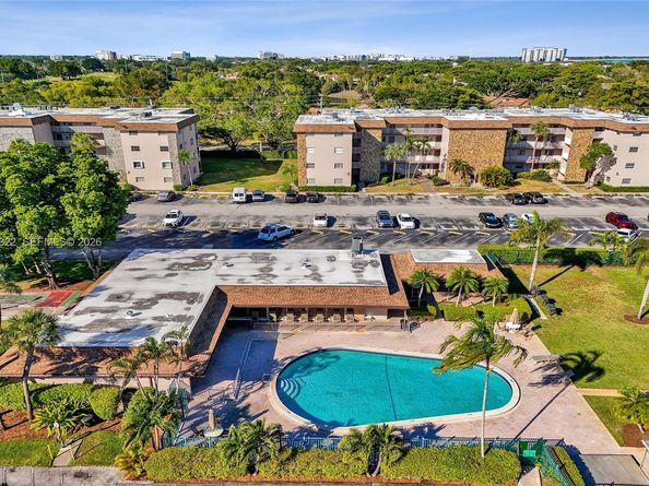 2481 SW 82nd Avenue 205, Davie FL 33324