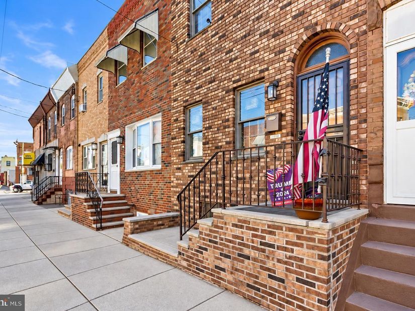 1110 W Moyamensing Avenue, Philadelphia PA 19148