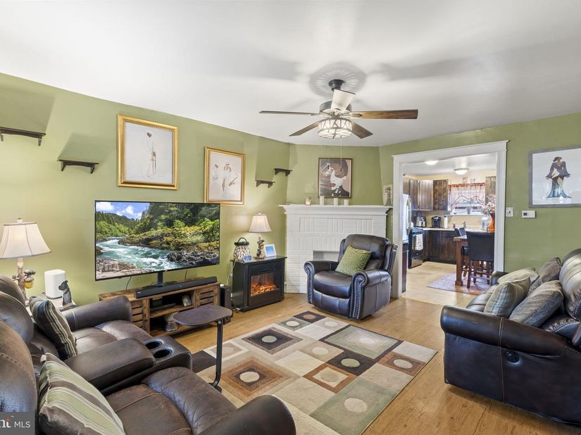 7017 Radbourne Road, Upper Darby PA 19082