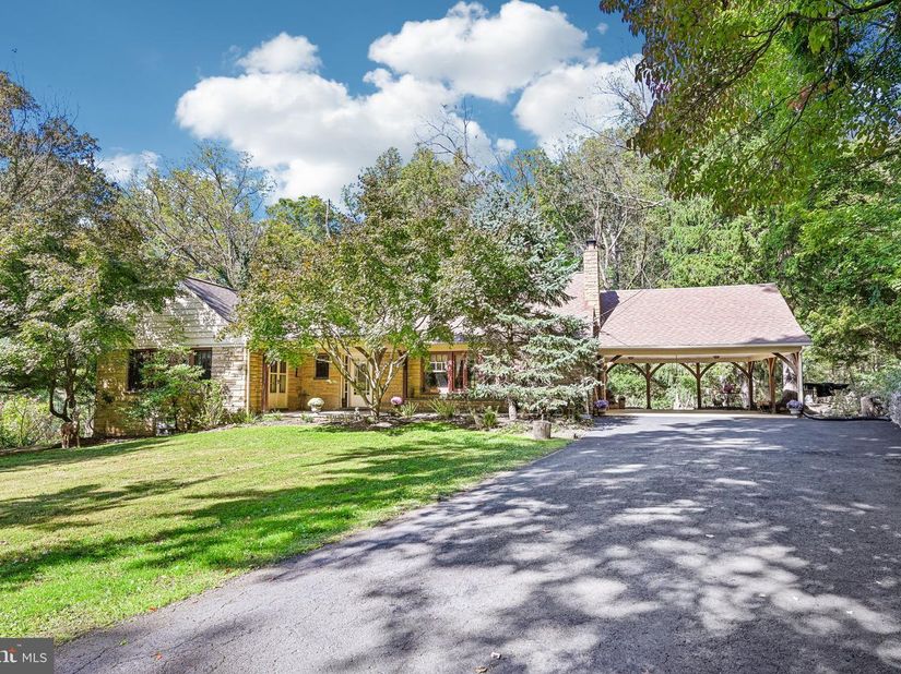 3 Moredon Road, Huntingdon Valley PA 19006