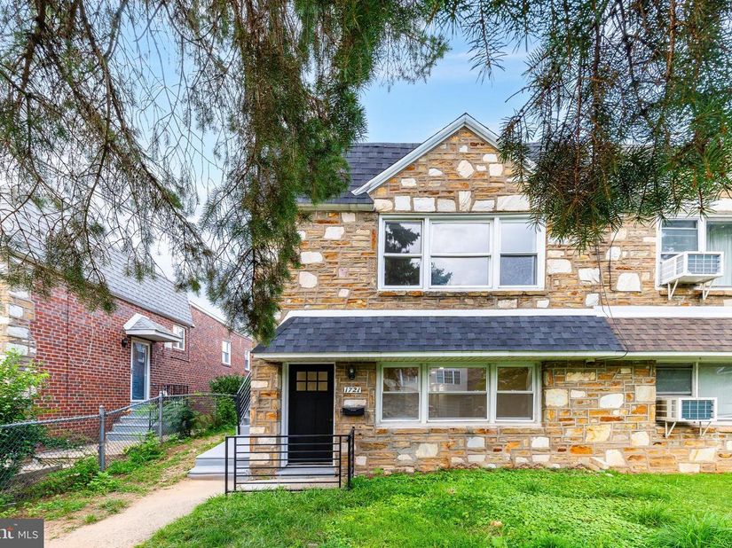 1721 Griffith Street, Philadelphia PA 19111